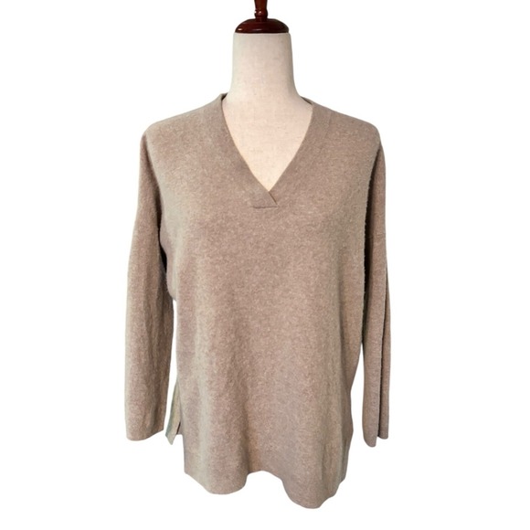 Eileen Fisher V-Neck Side Slits 100%‎ Wool Pullover Sweater Beige Women's XS - Picture 1 of 6